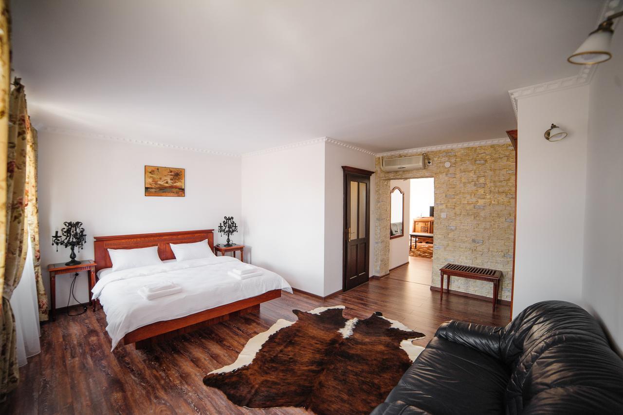 Hotel Gala Oradea Ngoại thất bức ảnh