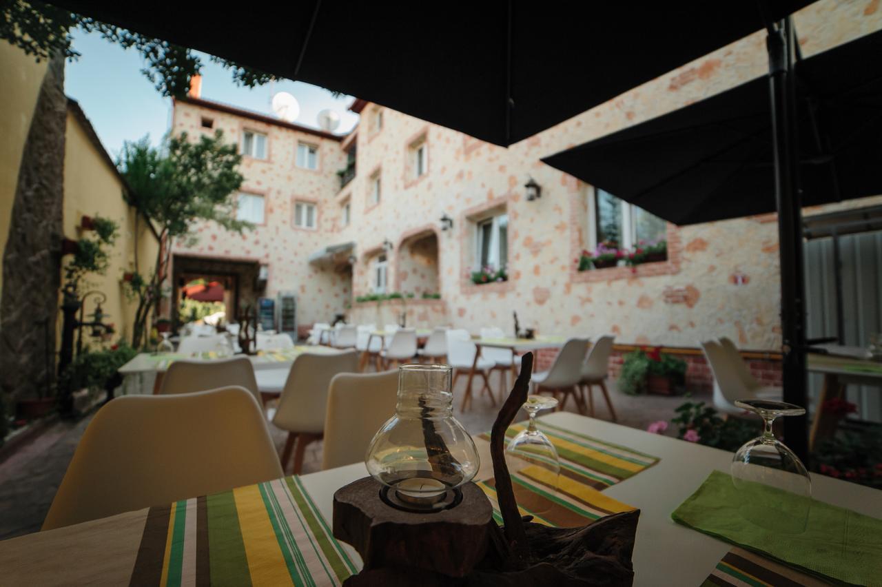 Hotel Gala Oradea Ngoại thất bức ảnh