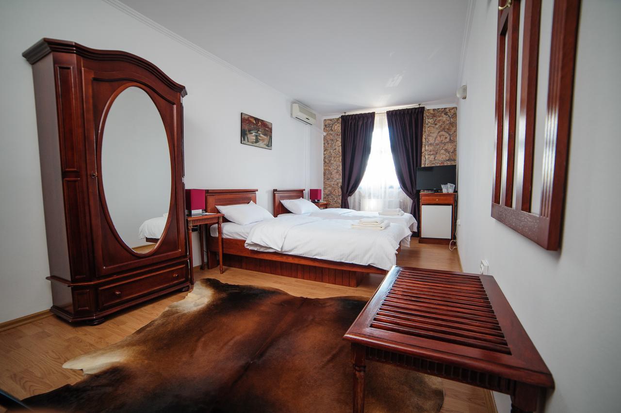Hotel Gala Oradea Ngoại thất bức ảnh