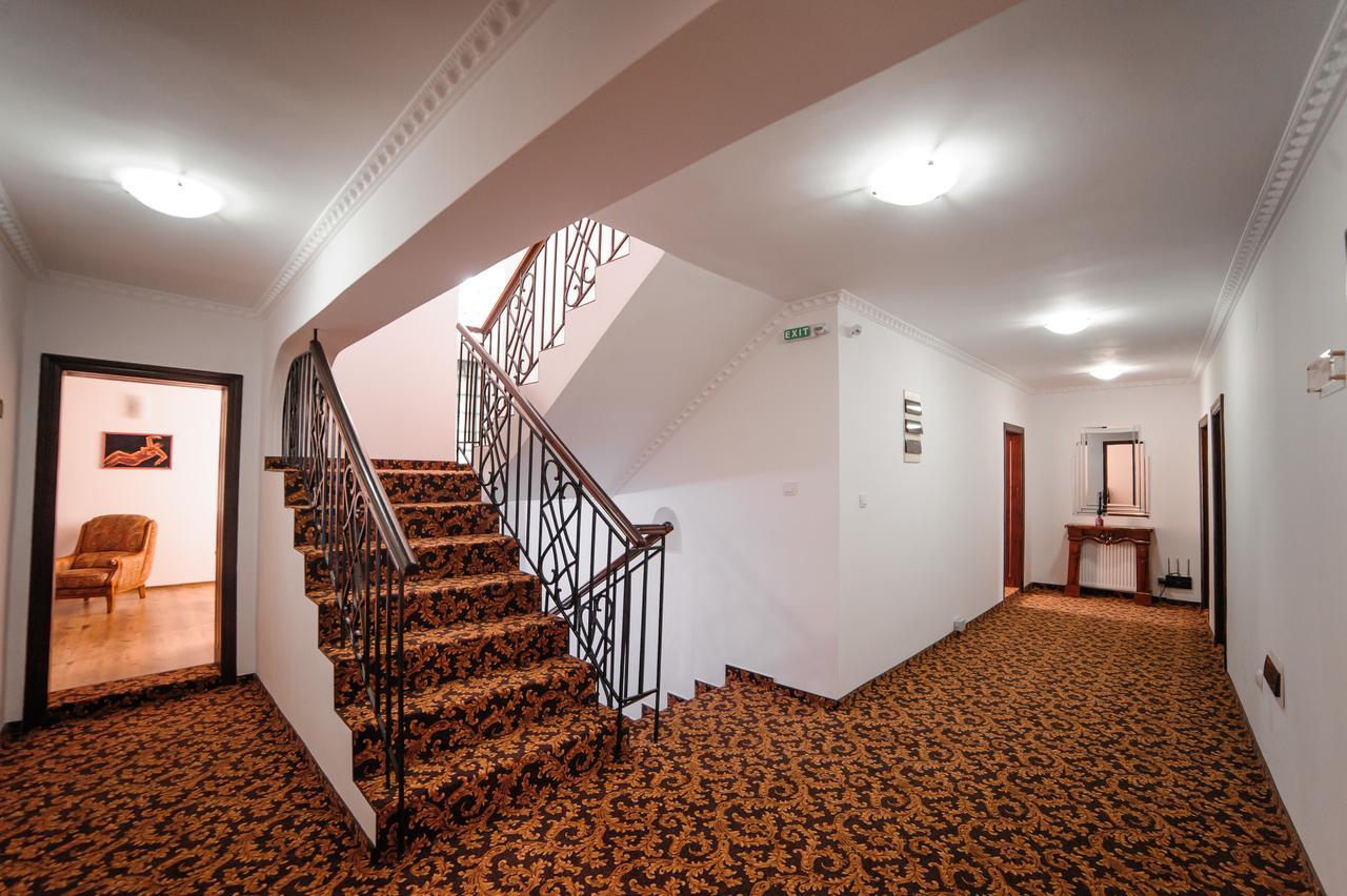Hotel Gala Oradea Ngoại thất bức ảnh