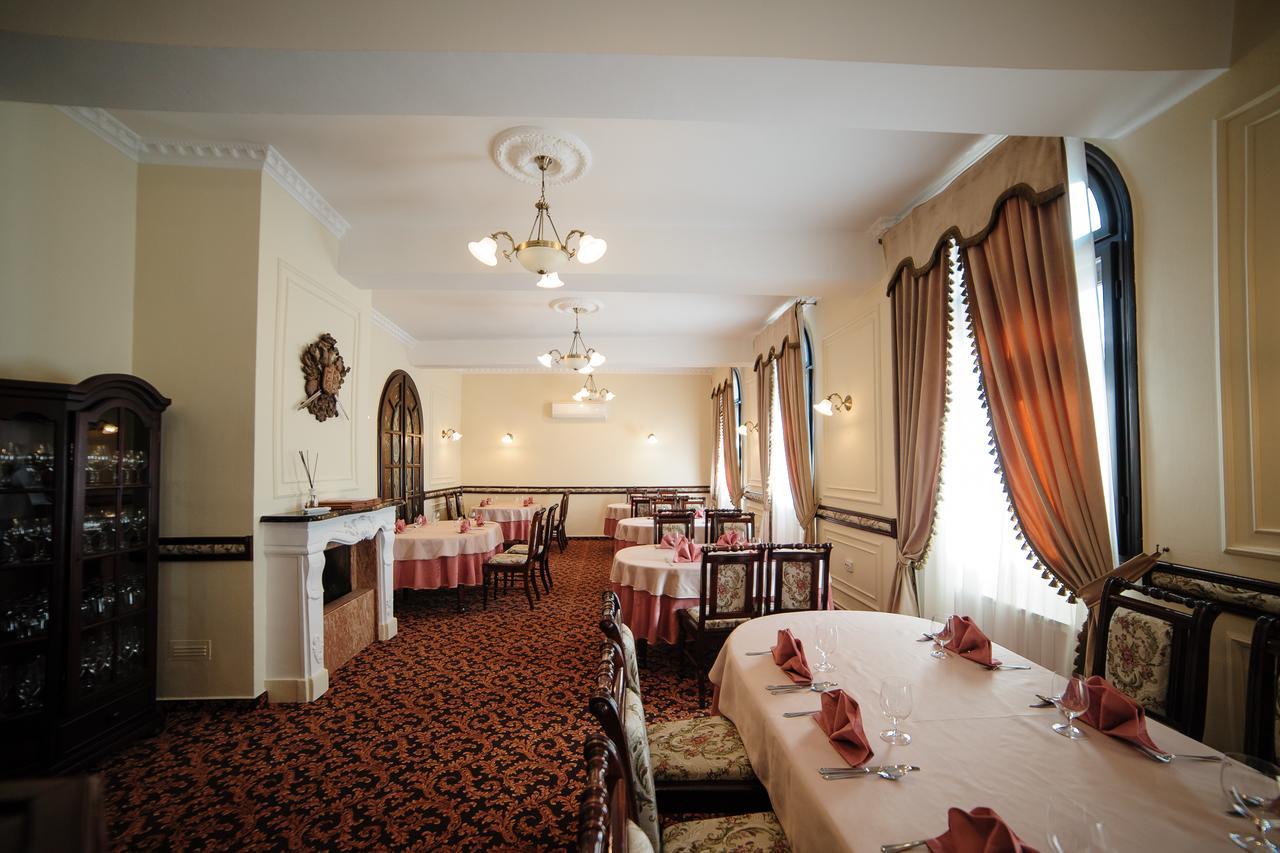 Hotel Gala Oradea Ngoại thất bức ảnh