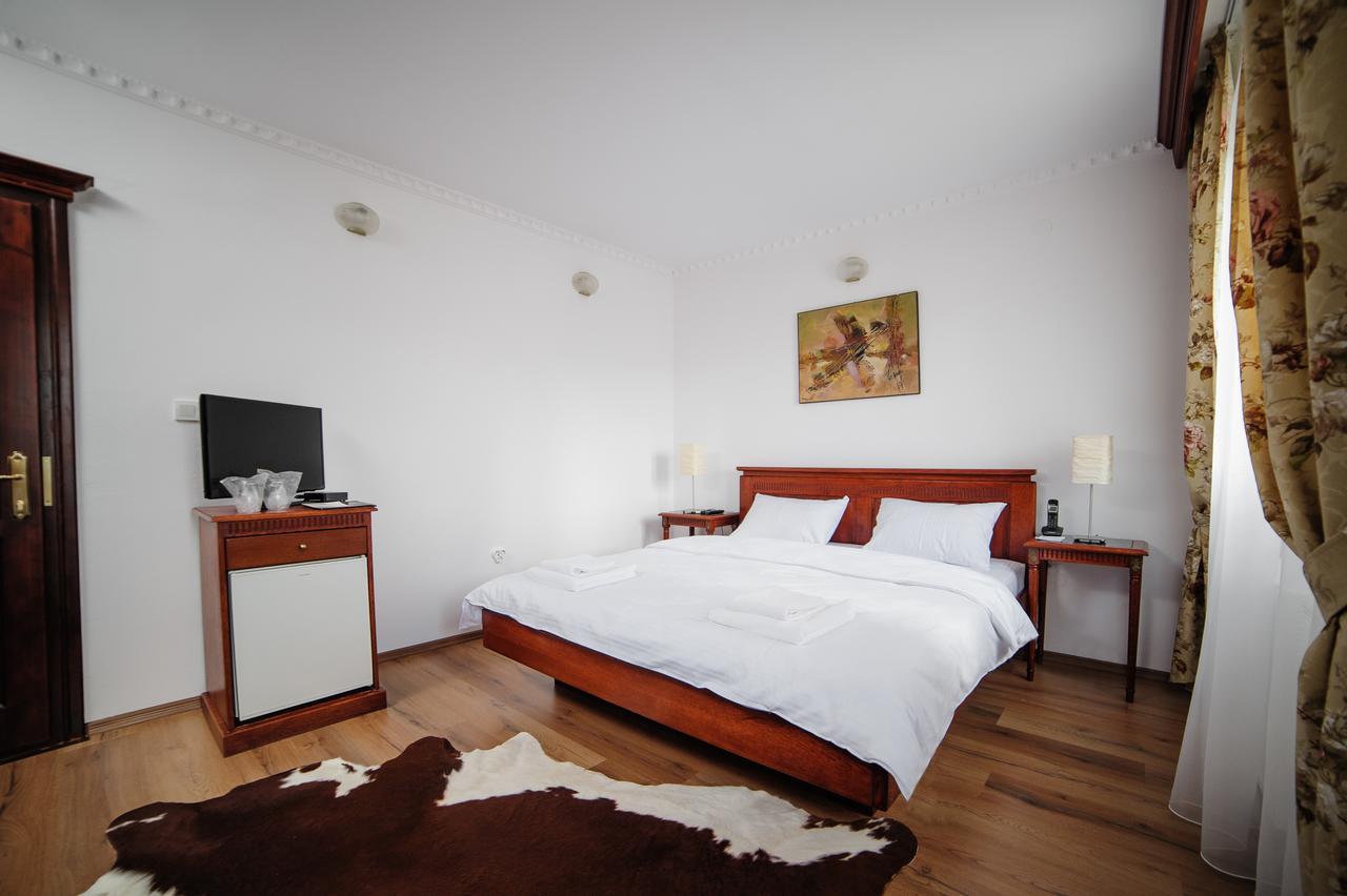 Hotel Gala Oradea Ngoại thất bức ảnh