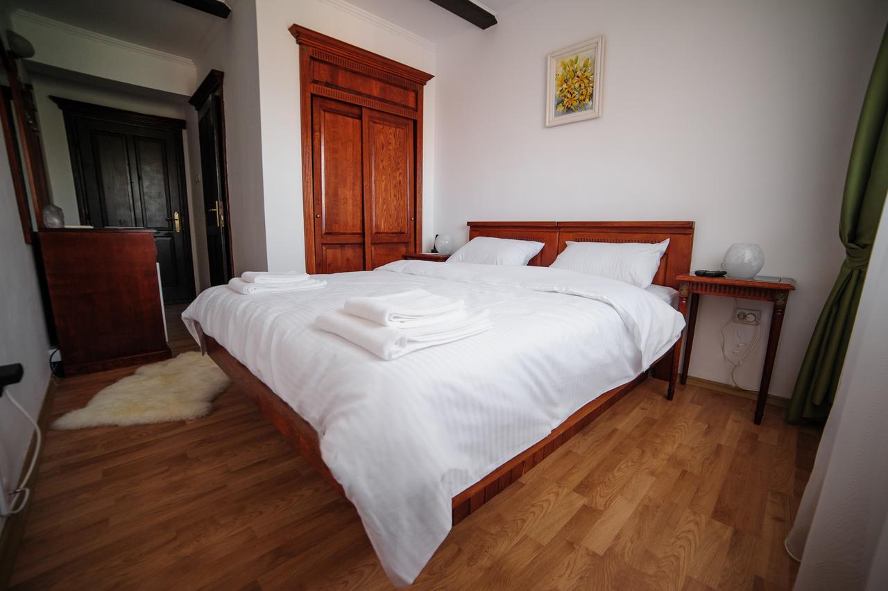 Hotel Gala Oradea Ngoại thất bức ảnh