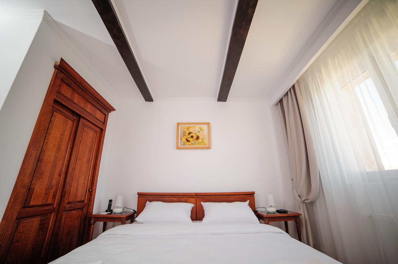 Hotel Gala Oradea Ngoại thất bức ảnh